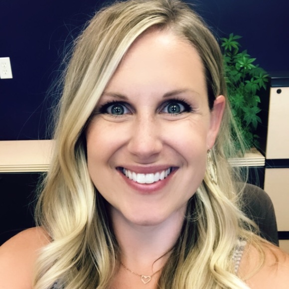 Meet your Posher, Cassy - Picture 1 of 1